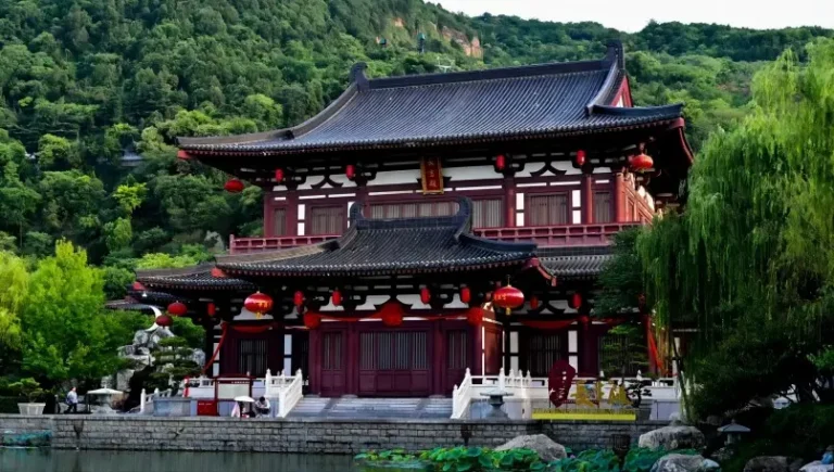 Panoramic view of the Palace of Longevity at Huaqing Palace in Xi’an, China