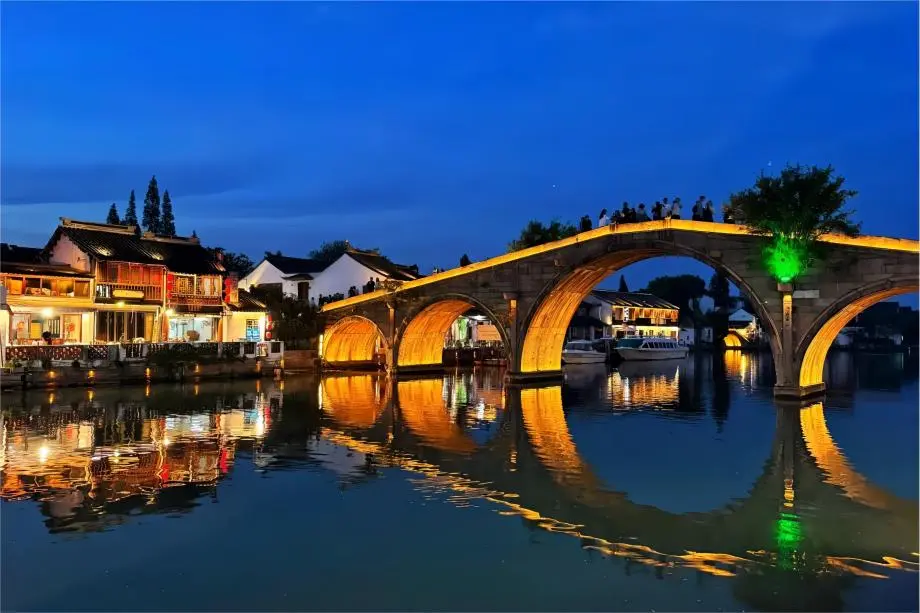 Close-up of Fangsheng Bridge in Zhujiajiao, highlighting its stone arches and traditional design.