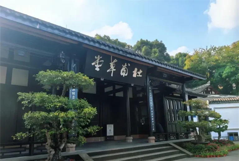 Du Fu Thatched Cottage in Chengdu: A Complete Guide to China’s Most Poetic Garden
