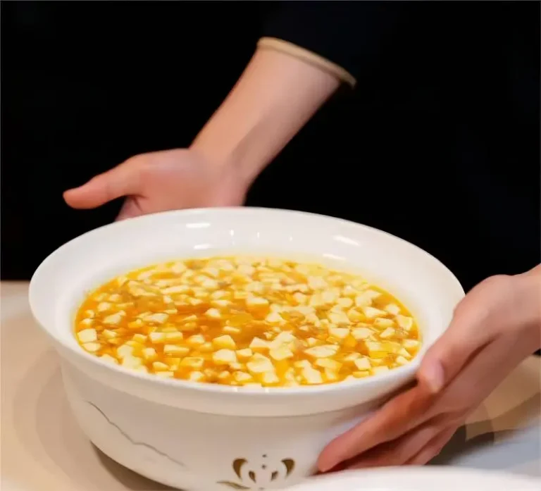 Crab Roe Tofu (Xiè Fěn Dòufu): Shanghai’s Golden Autumn Classic