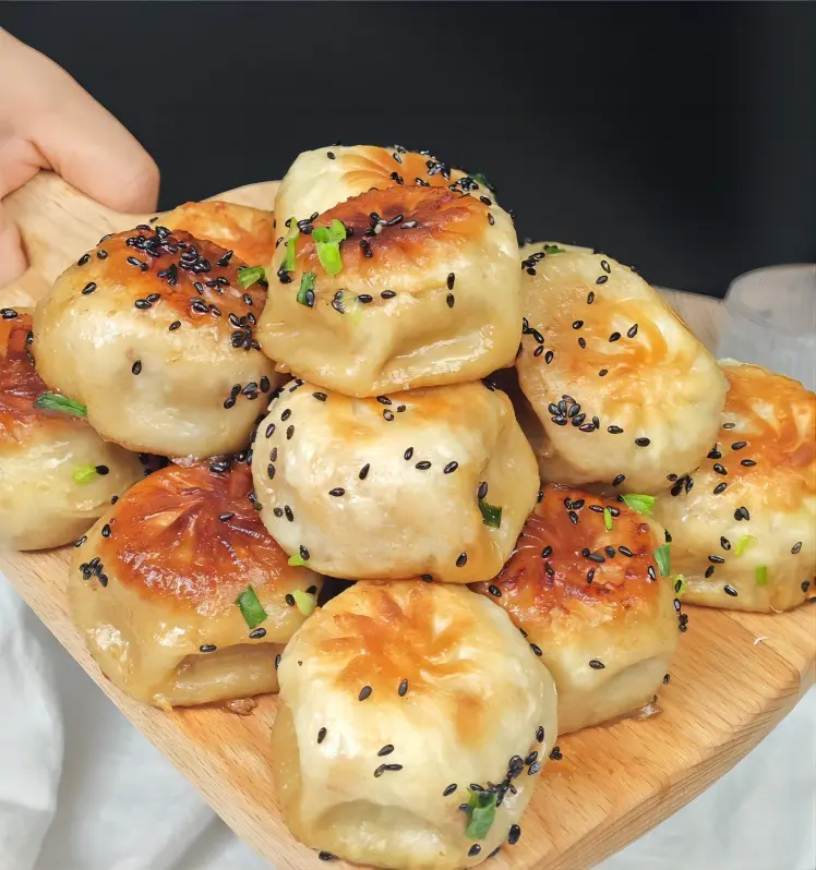 A Taste of Shanghai: Shengjian (Pan-Fried Buns)—A Bite of Local Flair