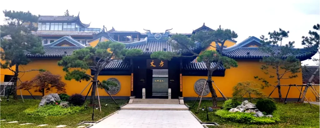 Abbot Hall at Shou'an Temple, Shanghai, a center of Buddhist rituals and ceremonies