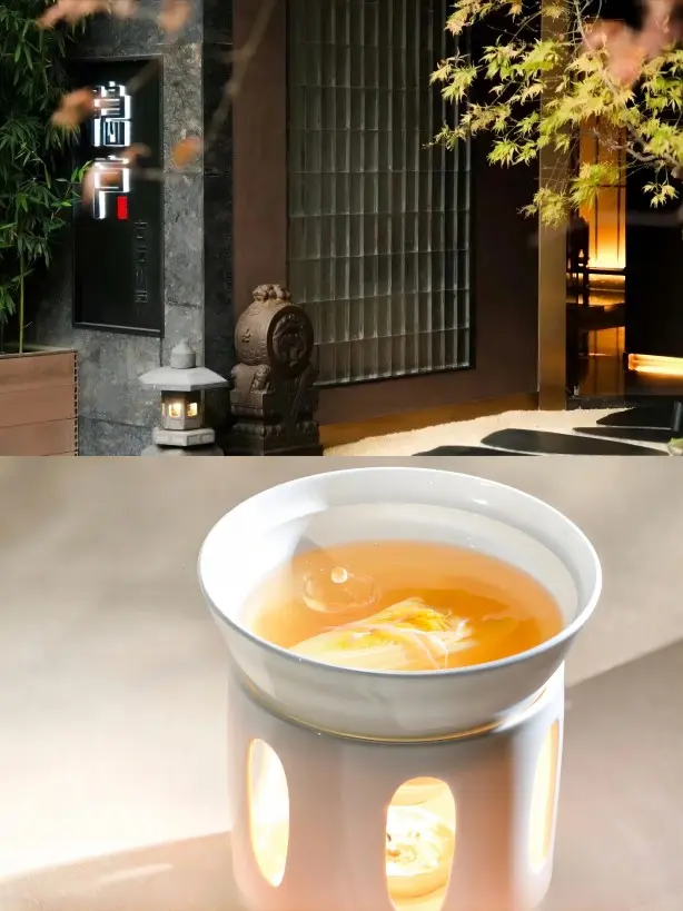 Yinlu Traditional Sichuan Cuisine restaurant in Chengdu, known for Kai Shui Bai Cai, a refined local Sichuan dish