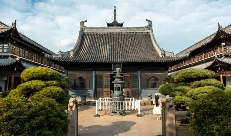 Yuan Dynasty Main Hall at Zhenru Temple in Shanghai, a rare surviving wooden structure.
