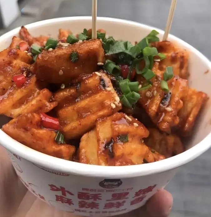 Sweet and sour crispy potatoes at Jianshe Road Night Market, Chengdu street food guide