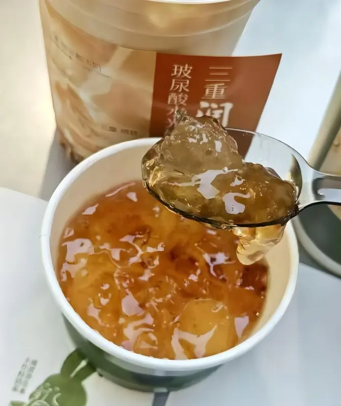 Chunfeng peach gum and tremella herbal tea drink for skin hydration in Shanghai

