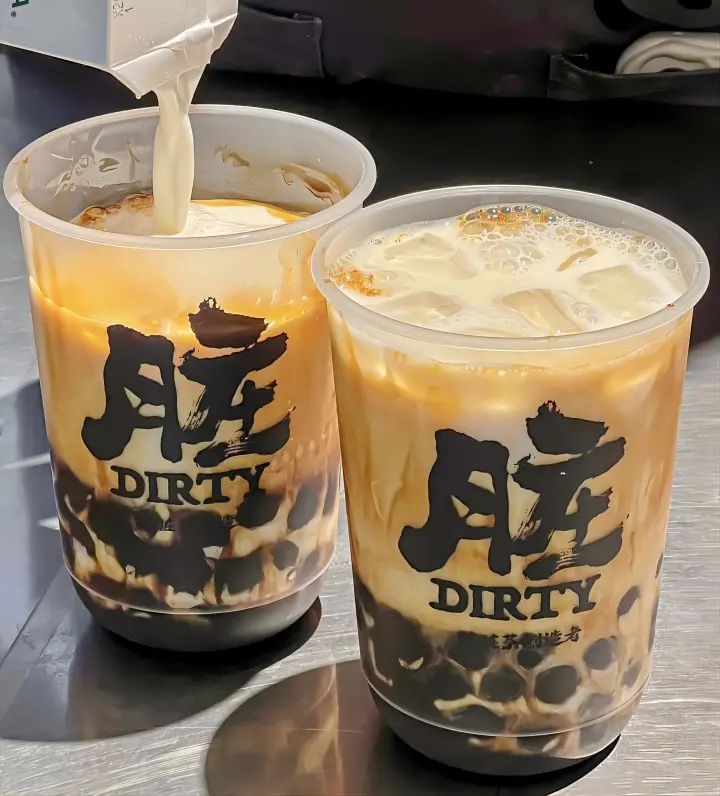 LELECHA dirty milk tea in Shanghai, thick milk with brown sugar pearls and cocoa, popular local favorite