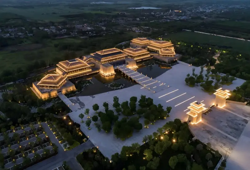 Aerial night view of the Shaanxi History Museum in Xi’an, showcasing Tang Dynasty–inspired architecture